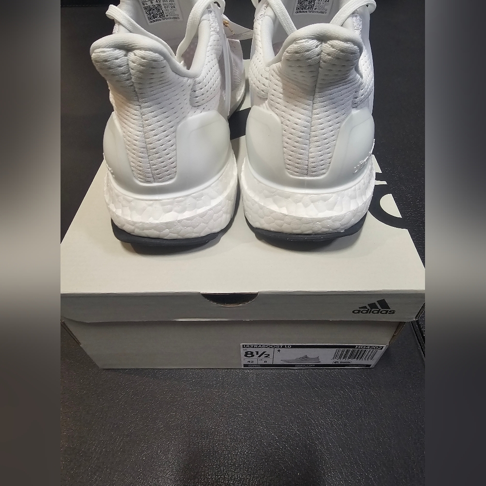 Adidas Ultraboost 1.0 Cloud White 8.5 - Picture 3 of 8